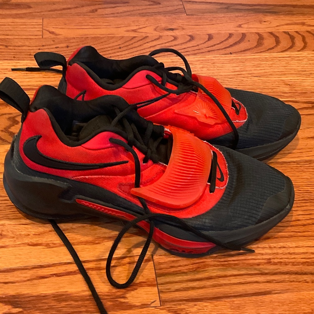 Red and Black Athletic Sneakers Nike zoom freak 3